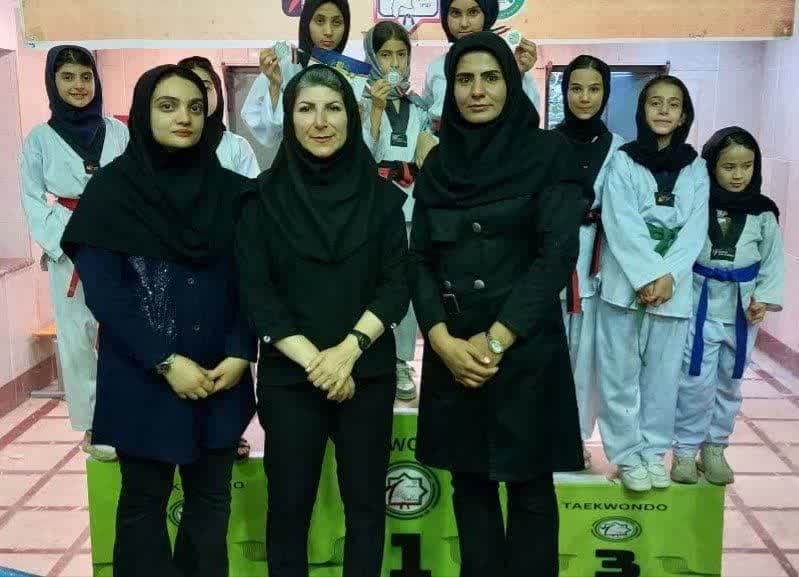 درخشش فرزندان کارگر شهرستان آران و بیدگل در رقابتهای انتخابی تکواندو کارگران استان